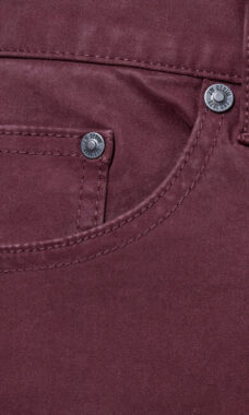 MLC-08882_01_IM_08_Slim-Tapered-jeans-Burgundy